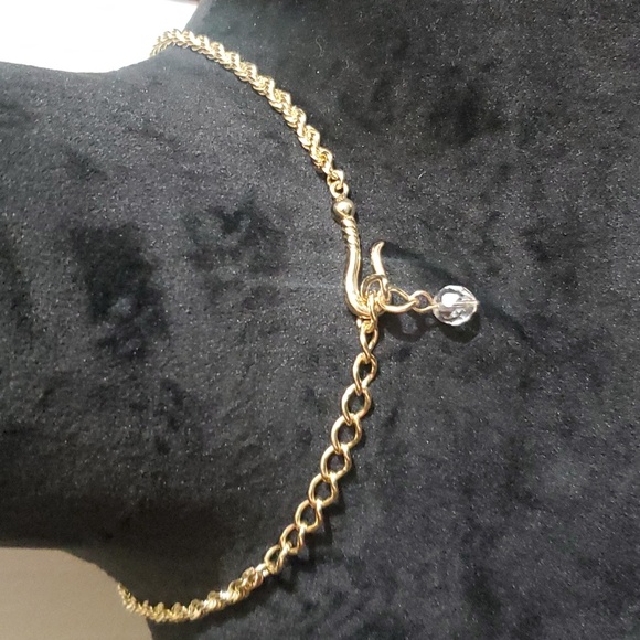 Elegant Gold Necklace with Blue Gemstones - Picture 6 of 11